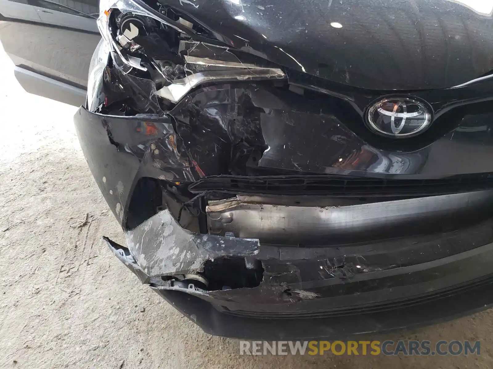 9 Photograph of a damaged car JTNKHMBX8K1048079 TOYOTA C-HR 2019