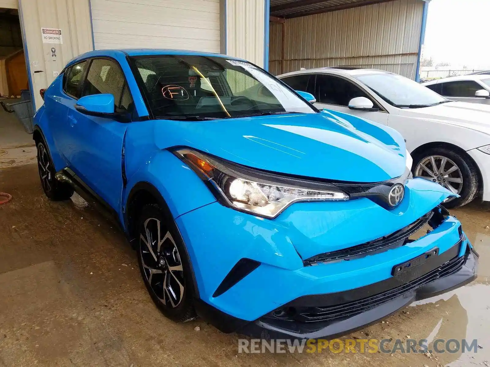 1 Photograph of a damaged car JTNKHMBX8K1053752 TOYOTA C-HR 2019