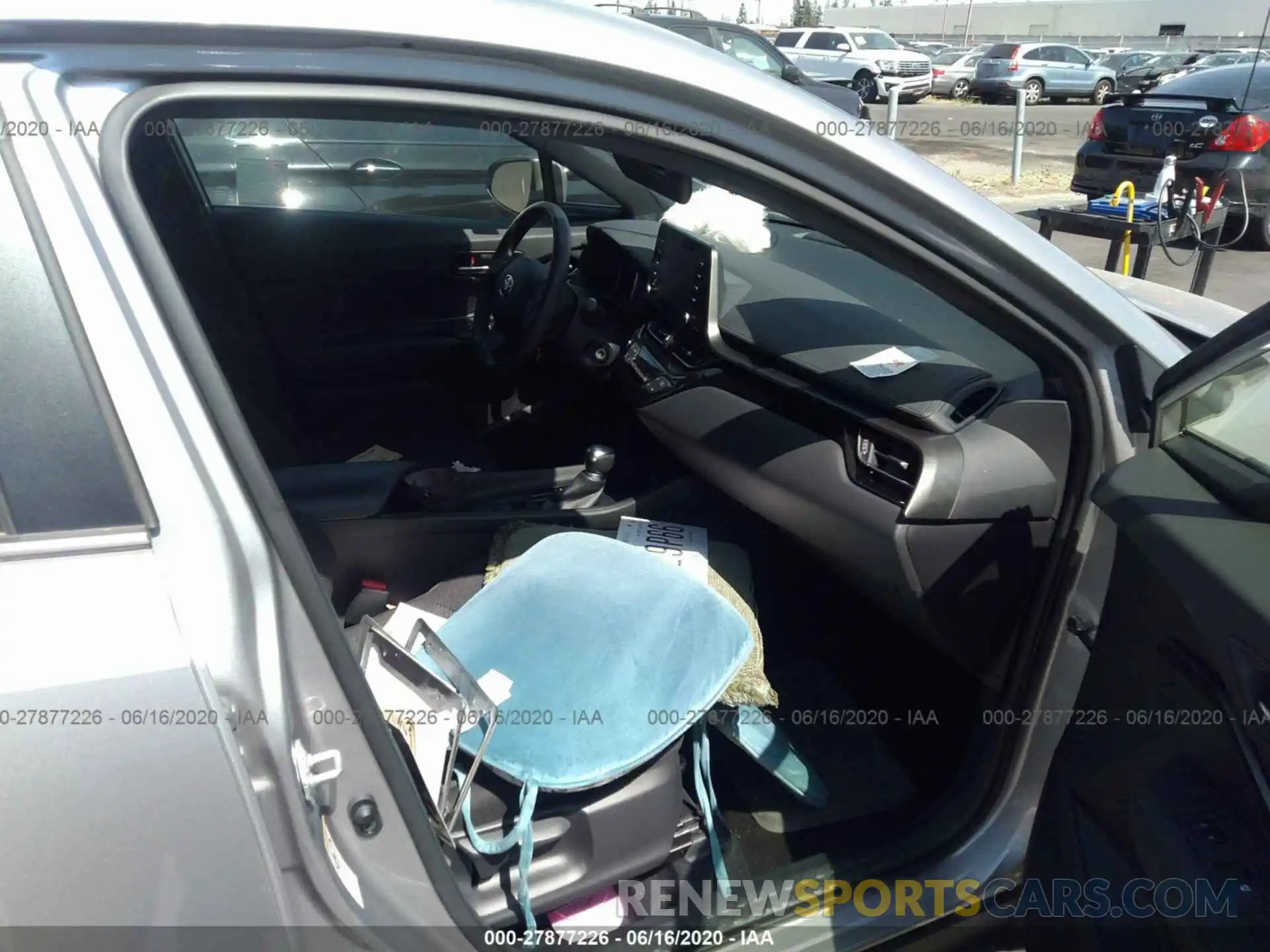 5 Photograph of a damaged car JTNKHMBX8K1055436 TOYOTA C-HR 2019