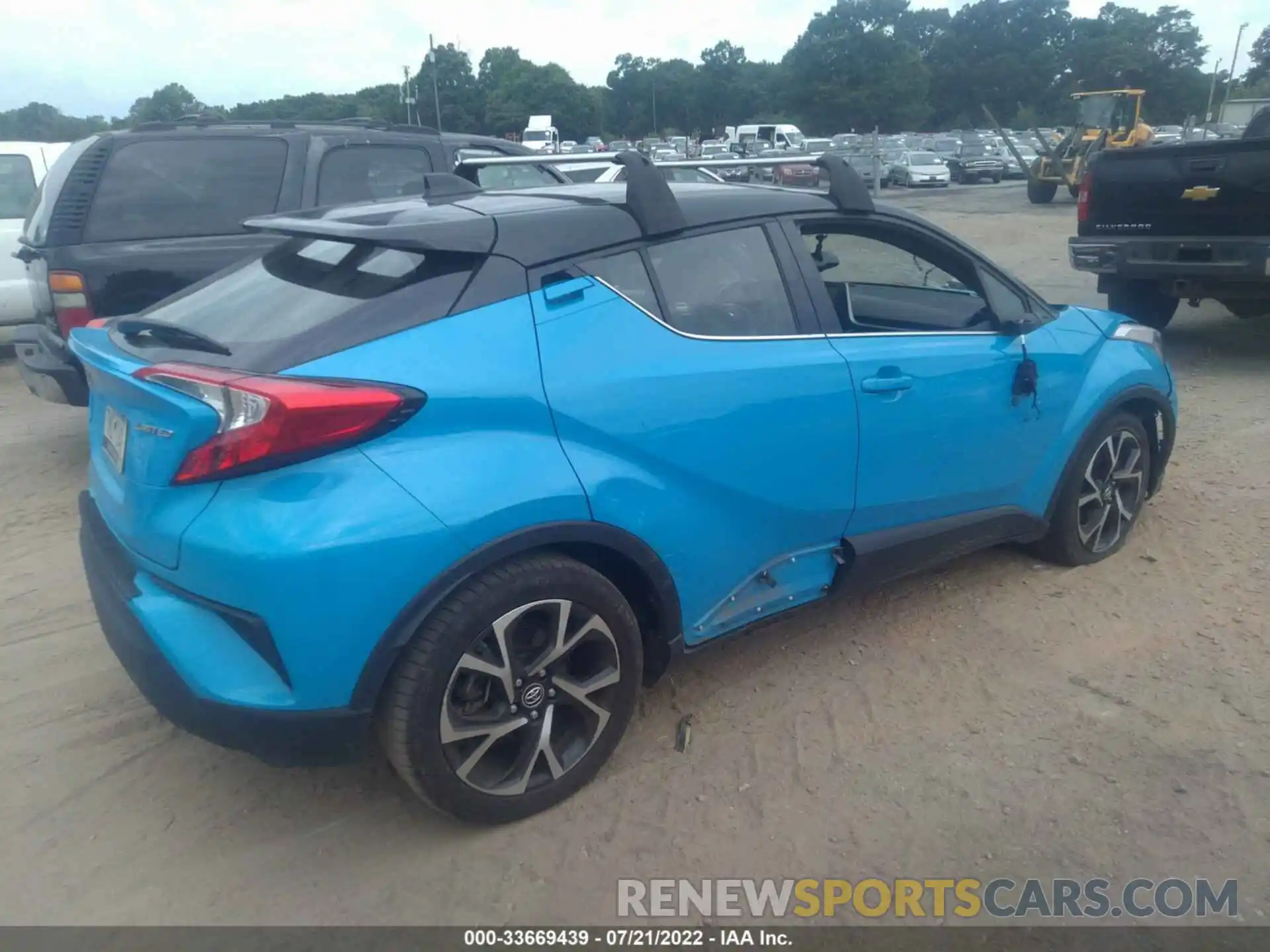 4 Photograph of a damaged car JTNKHMBX9K1015141 TOYOTA C-HR 2019