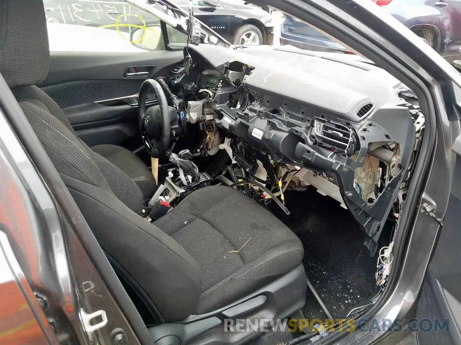 5 Photograph of a damaged car JTNKHMBX9K1019948 TOYOTA C-HR 2019