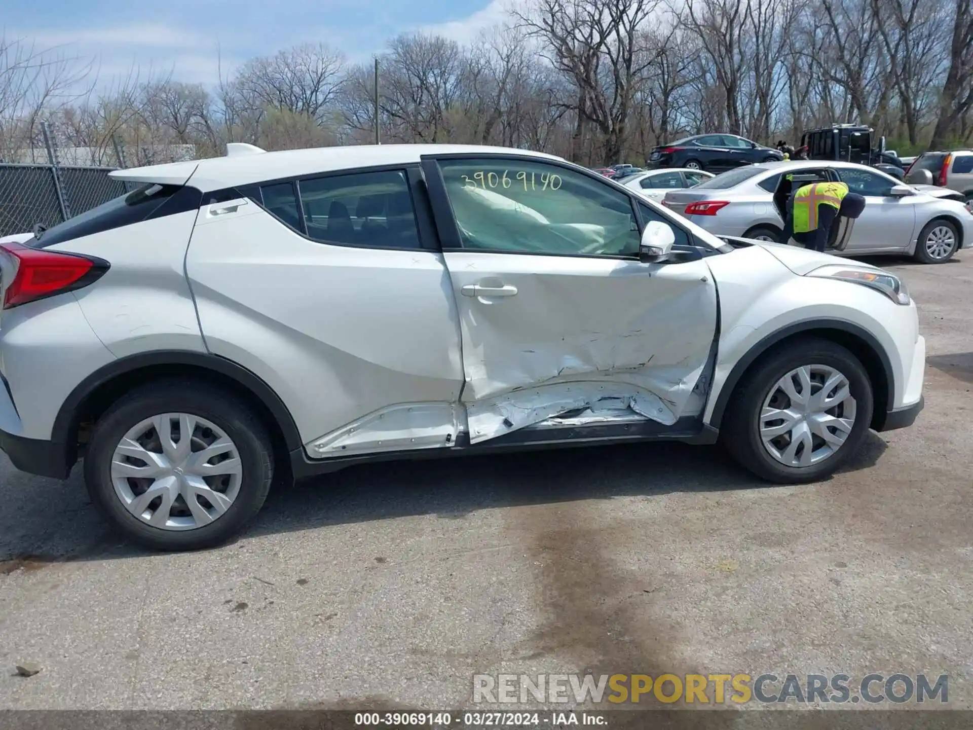 6 Photograph of a damaged car JTNKHMBX9K1020307 TOYOTA C-HR 2019