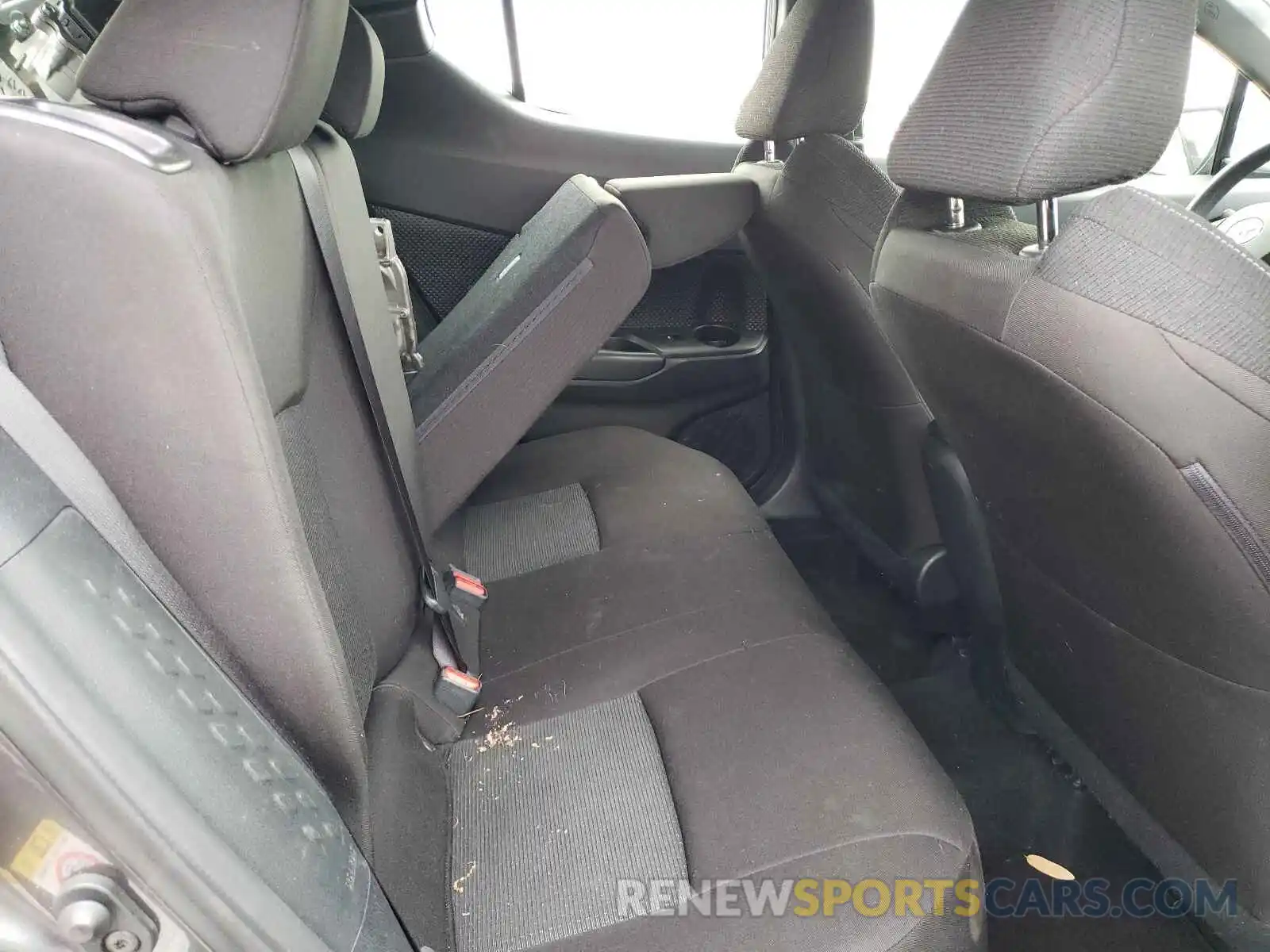 6 Photograph of a damaged car JTNKHMBX9K1035695 TOYOTA C-HR 2019