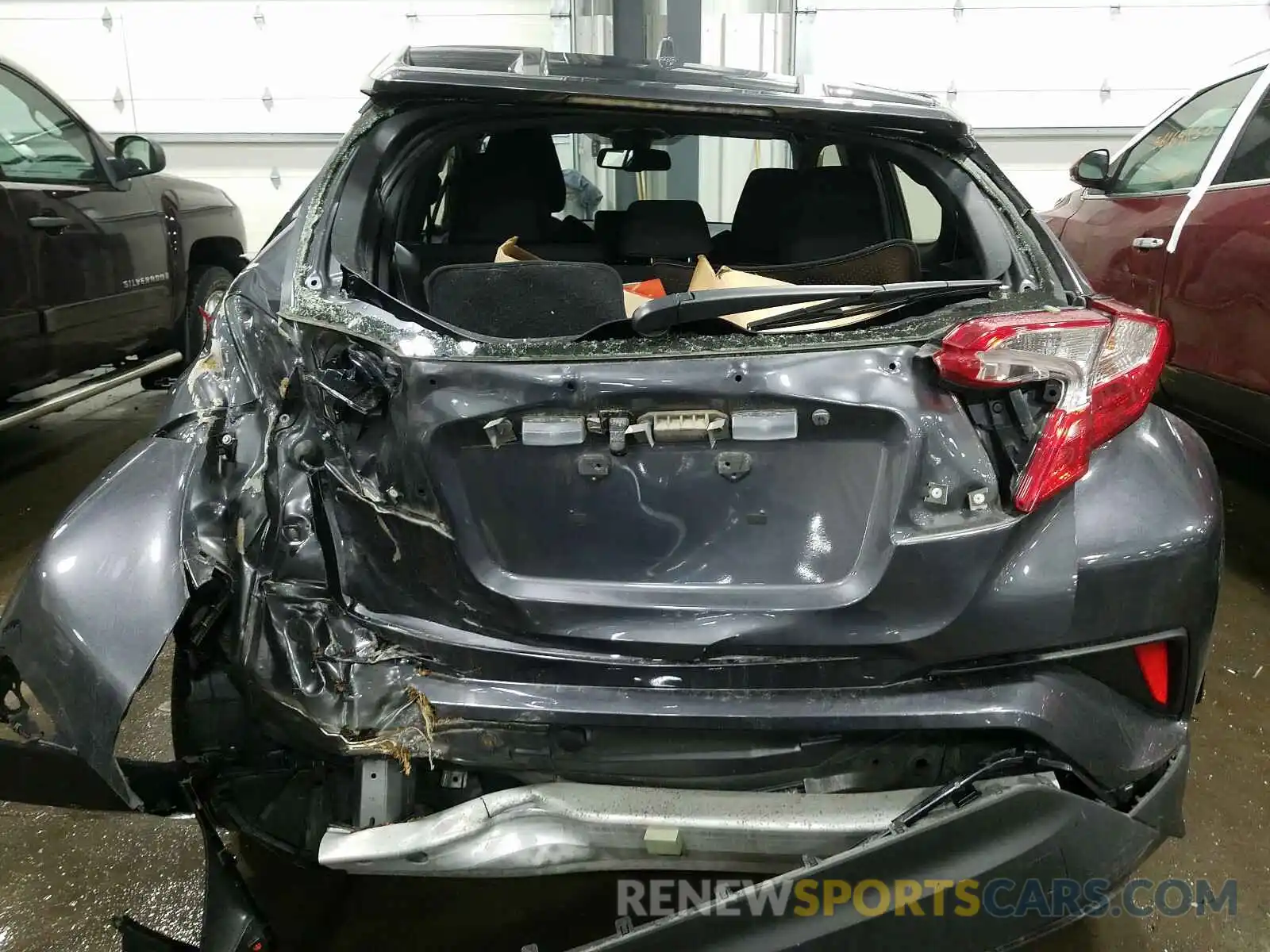 9 Photograph of a damaged car JTNKHMBX9K1036829 TOYOTA C-HR 2019