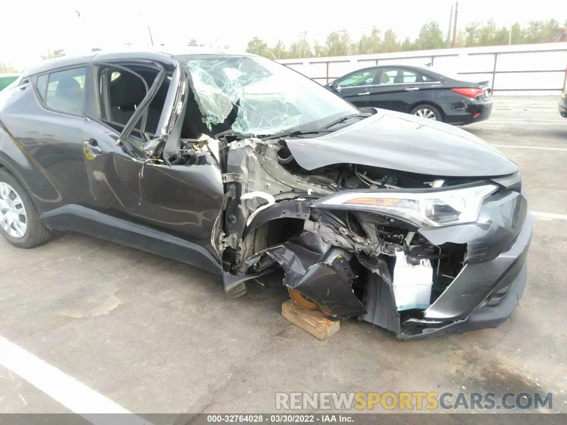 6 Photograph of a damaged car JTNKHMBX9K1049533 TOYOTA C-HR 2019