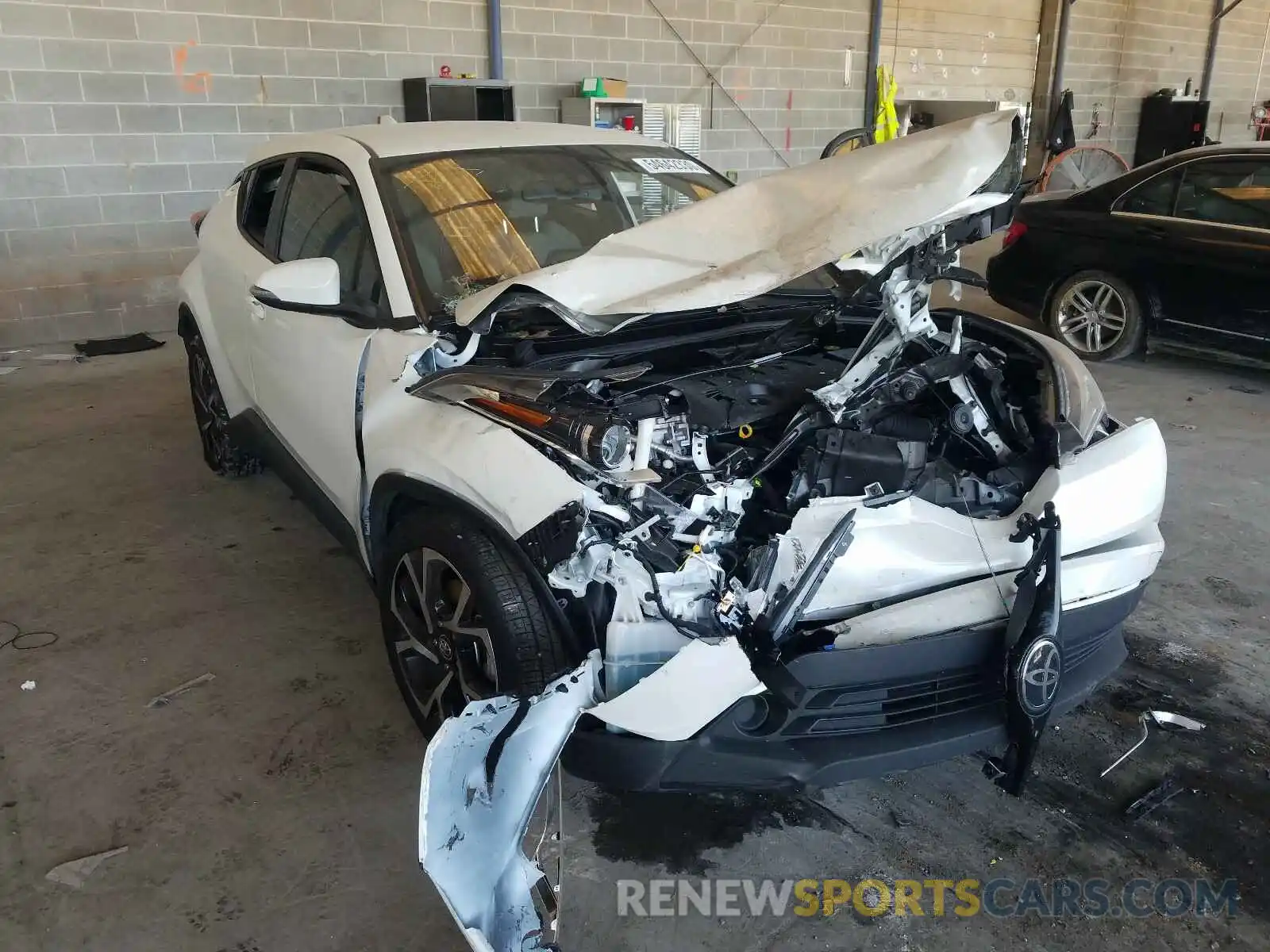 1 Photograph of a damaged car JTNKHMBX9K1055543 TOYOTA C-HR 2019