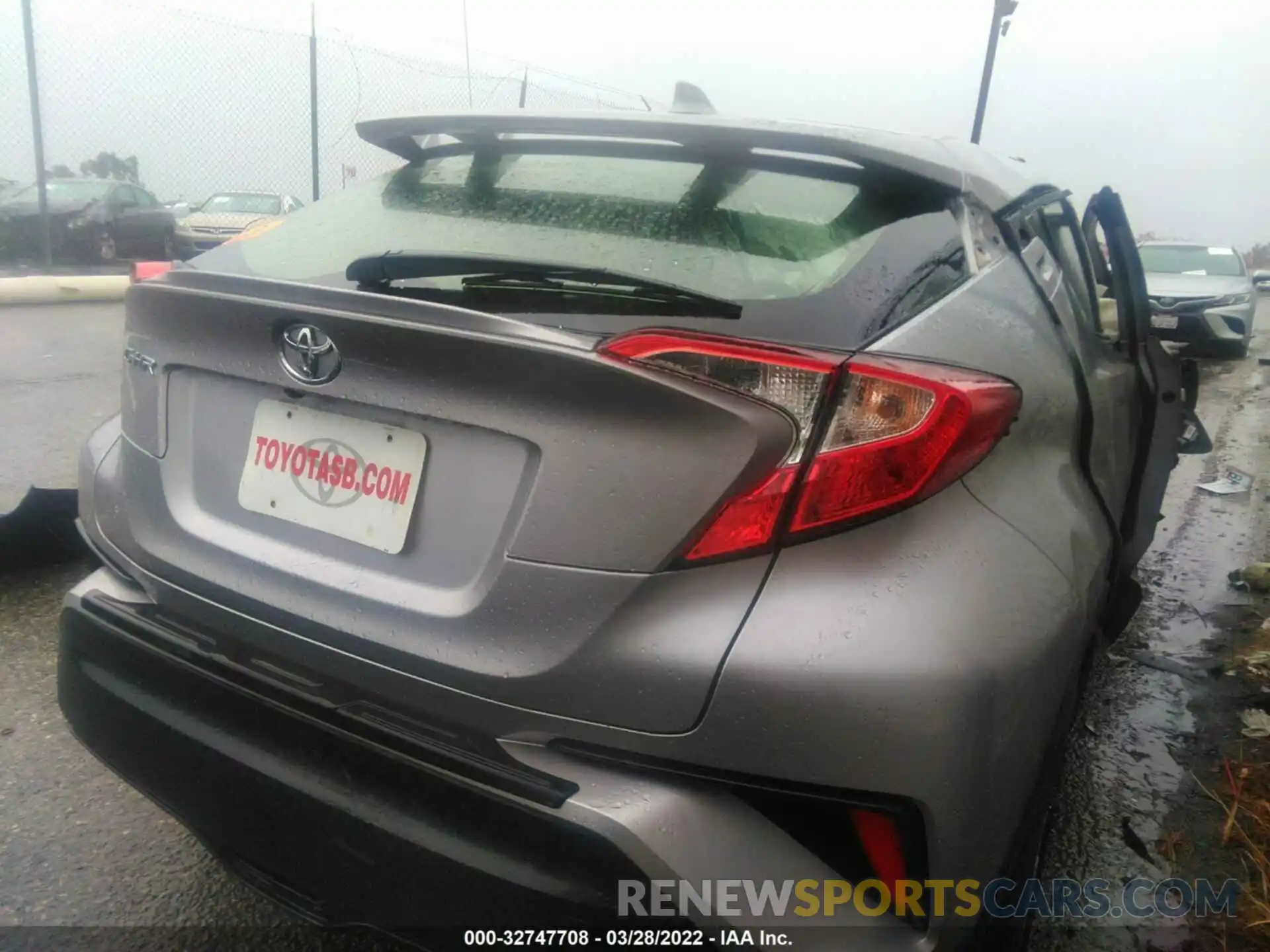 4 Photograph of a damaged car JTNKHMBX9K1059253 TOYOTA C-HR 2019