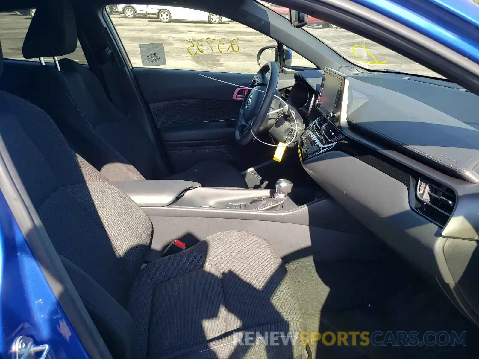 5 Photograph of a damaged car JTNKHMBXXK1019831 TOYOTA C-HR 2019