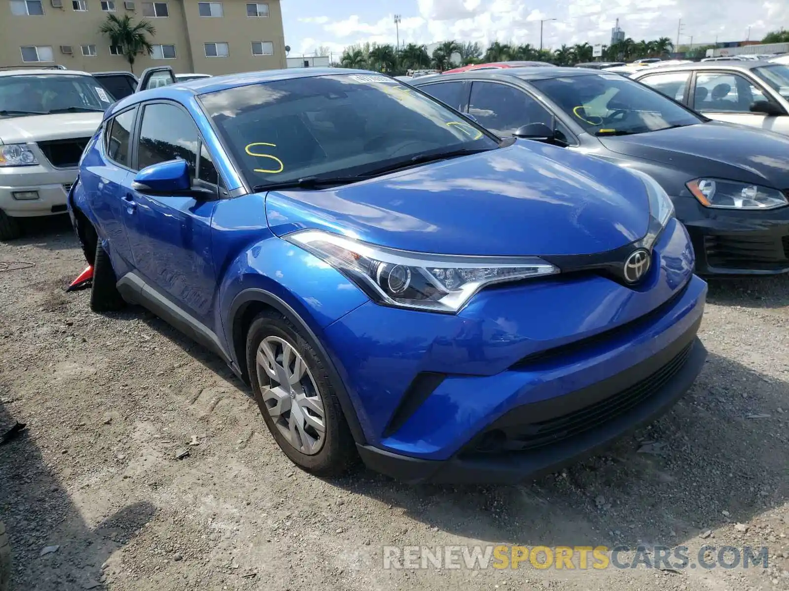 1 Photograph of a damaged car JTNKHMBXXK1022602 TOYOTA C-HR 2019