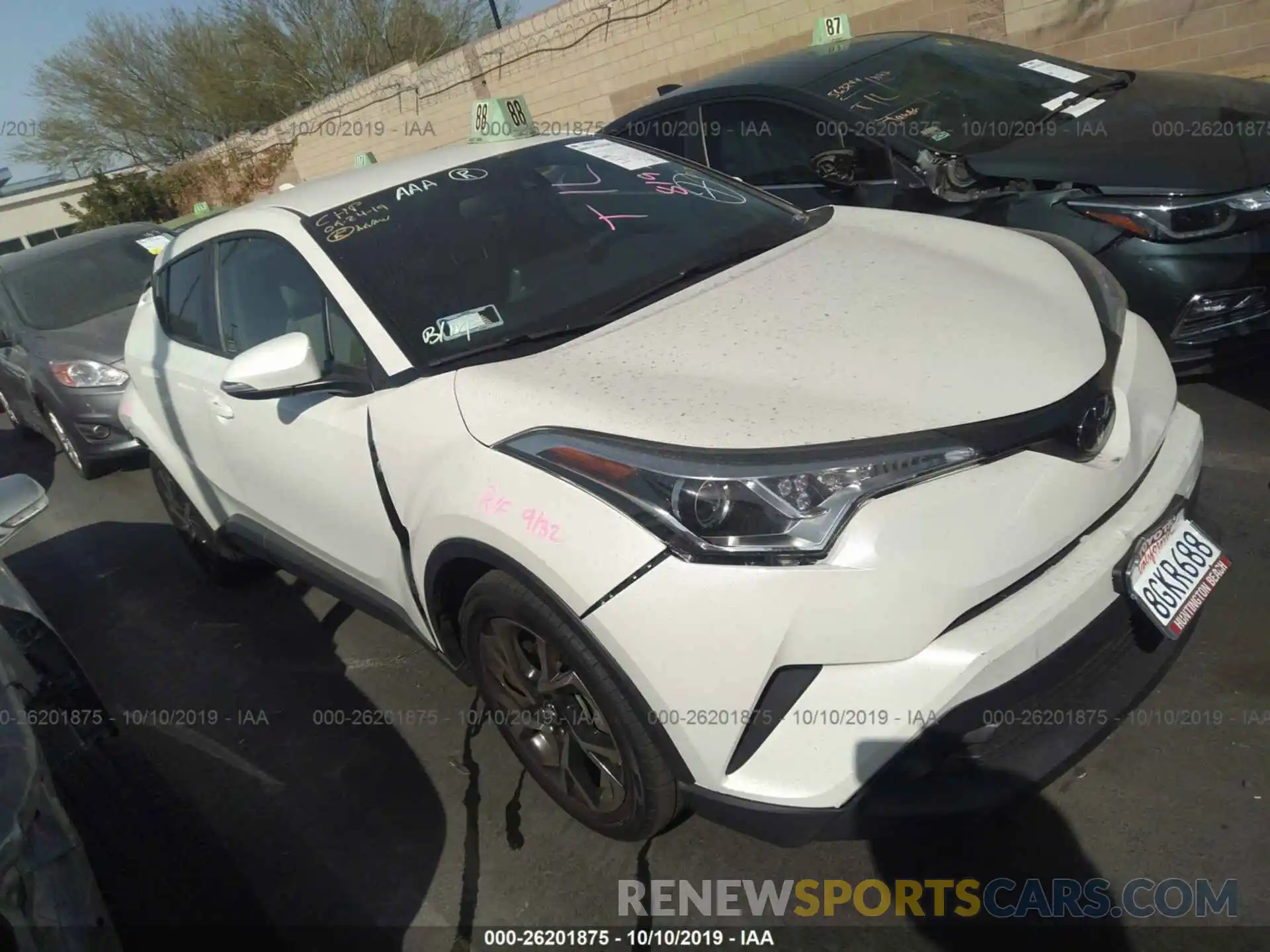 1 Фотография поврежденного автомобиля JTNKHMBXXK1023796 TOYOTA C-HR 2019