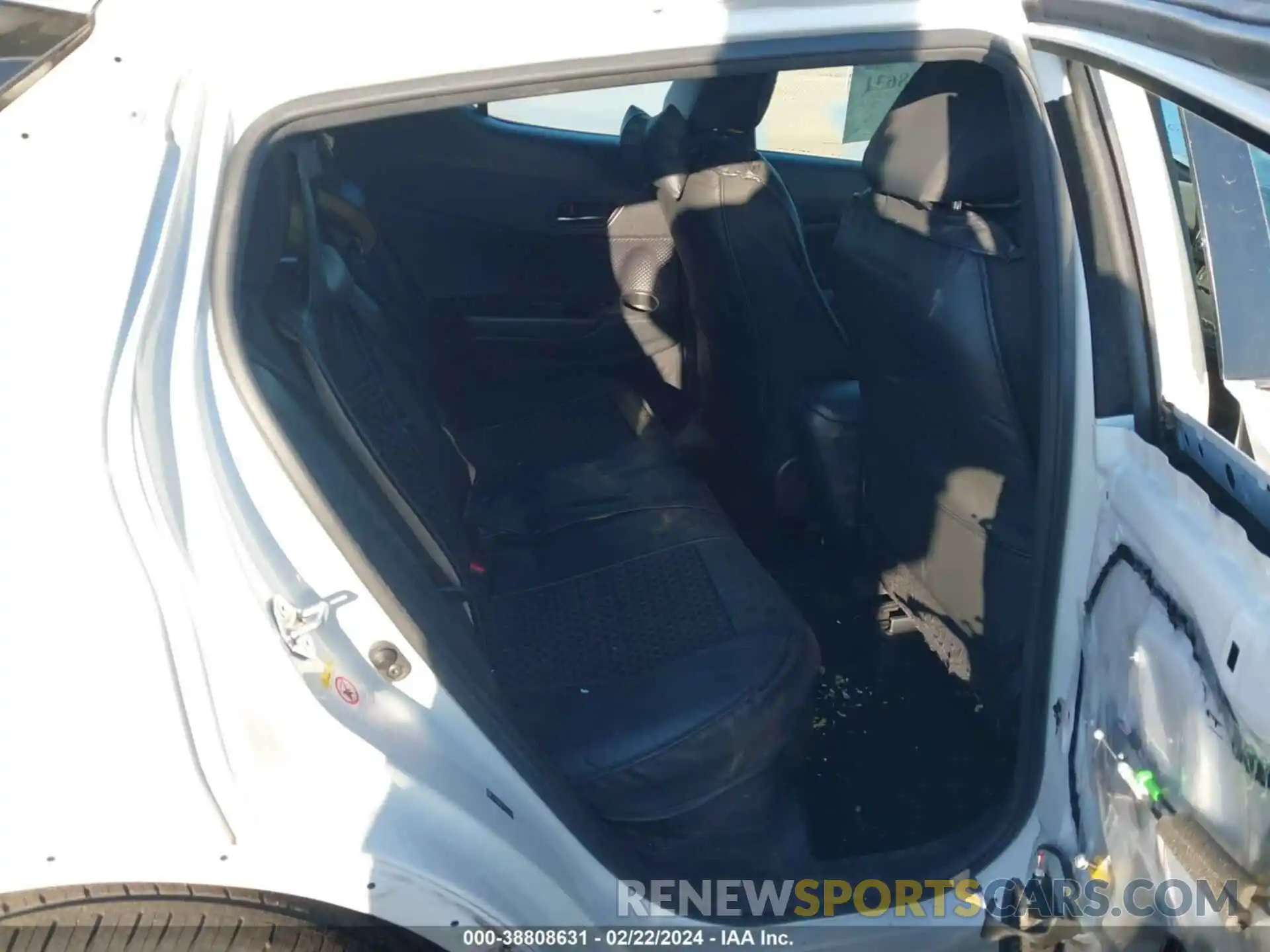 8 Photograph of a damaged car JTNKHMBXXK1027590 TOYOTA C-HR 2019