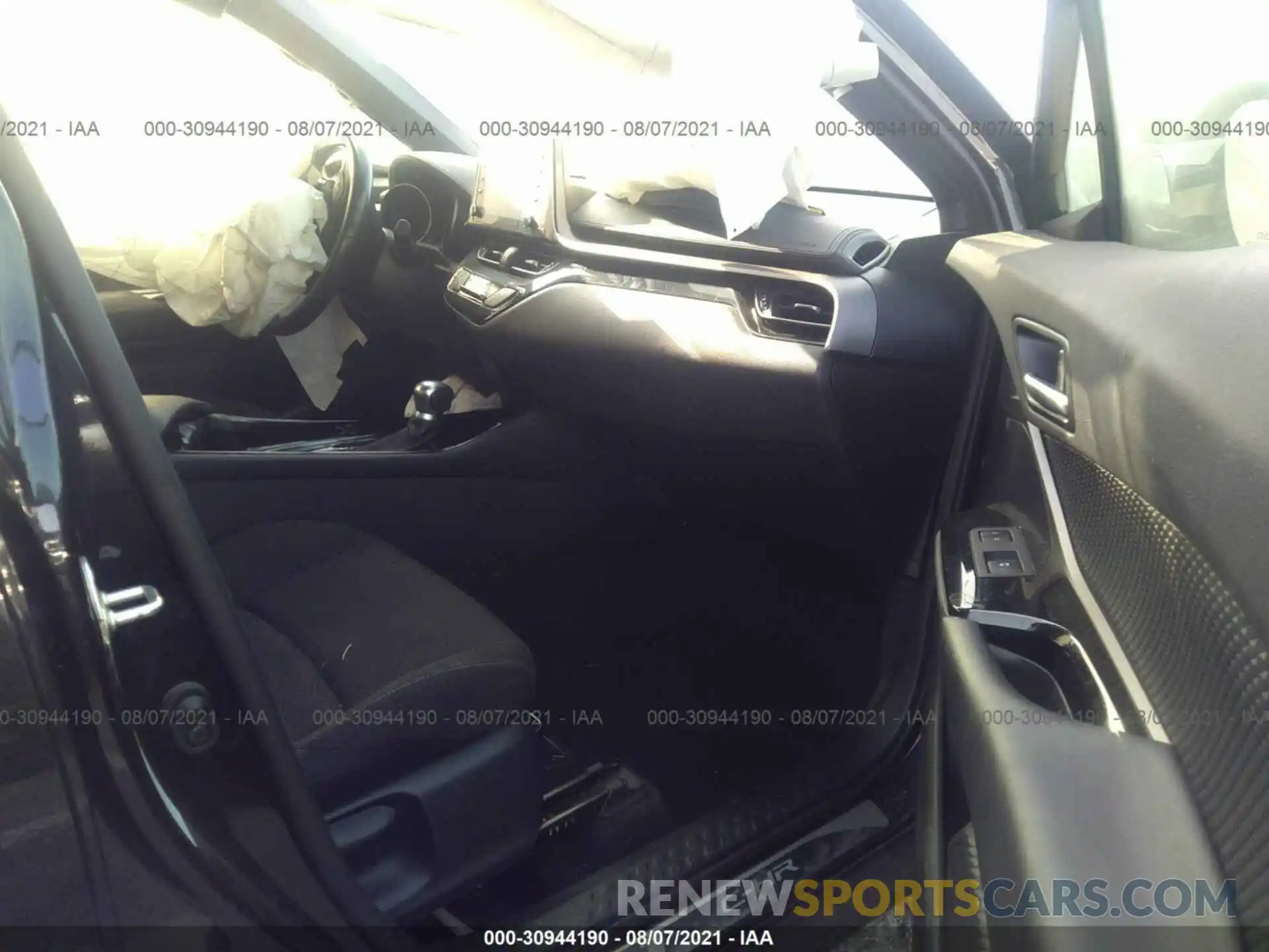 5 Photograph of a damaged car JTNKHMBXXK1035964 TOYOTA C-HR 2019