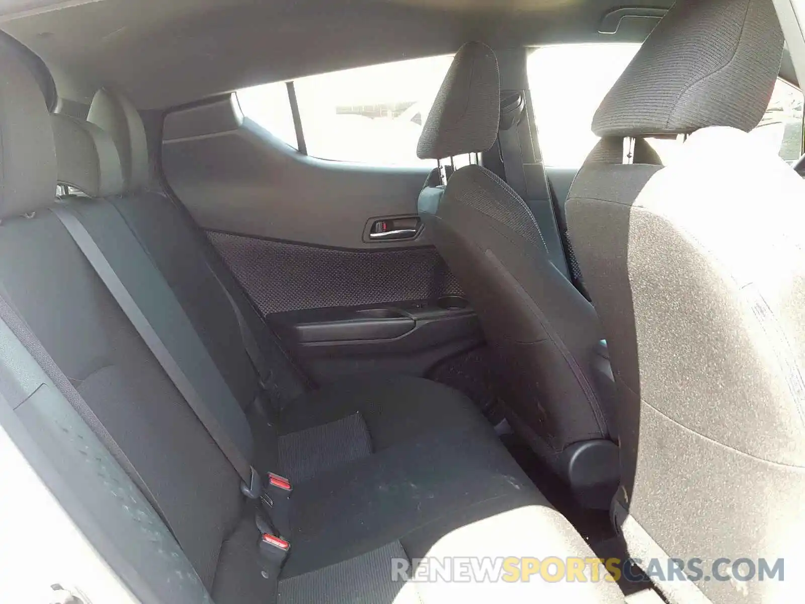 6 Photograph of a damaged car JTNKHMBXXK1041098 TOYOTA C-HR 2019