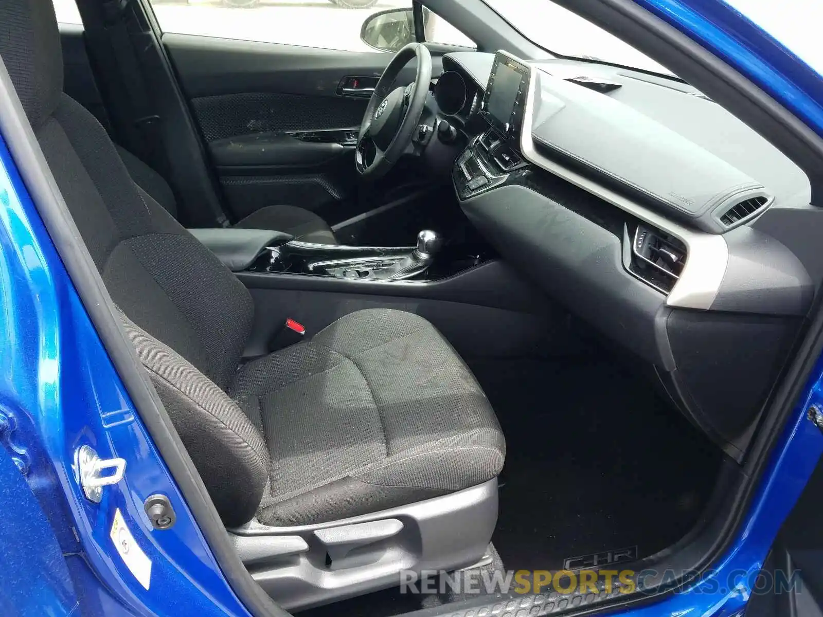 5 Photograph of a damaged car JTNKHMBXXK1042011 TOYOTA C-HR 2019