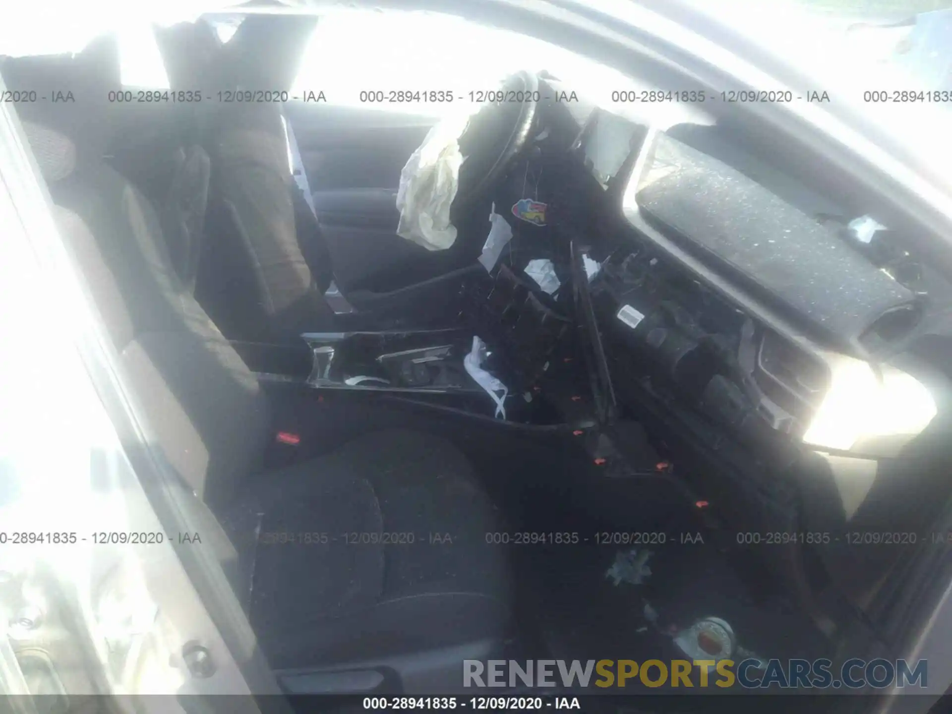 5 Photograph of a damaged car JTNKHMBXXK1043725 TOYOTA C-HR 2019