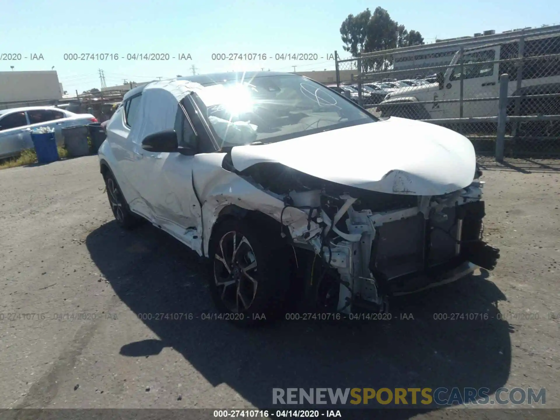 1 Photograph of a damaged car JTNKHMBXXK1049704 TOYOTA C-HR 2019