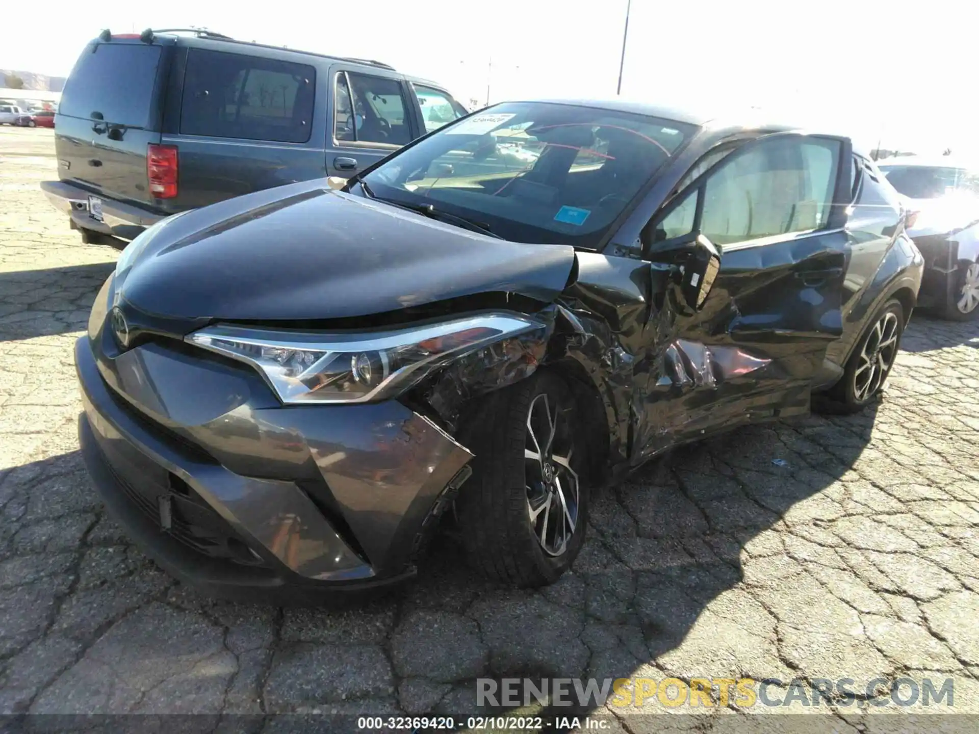 2 Photograph of a damaged car JTNKHMBXXK1062422 TOYOTA C-HR 2019