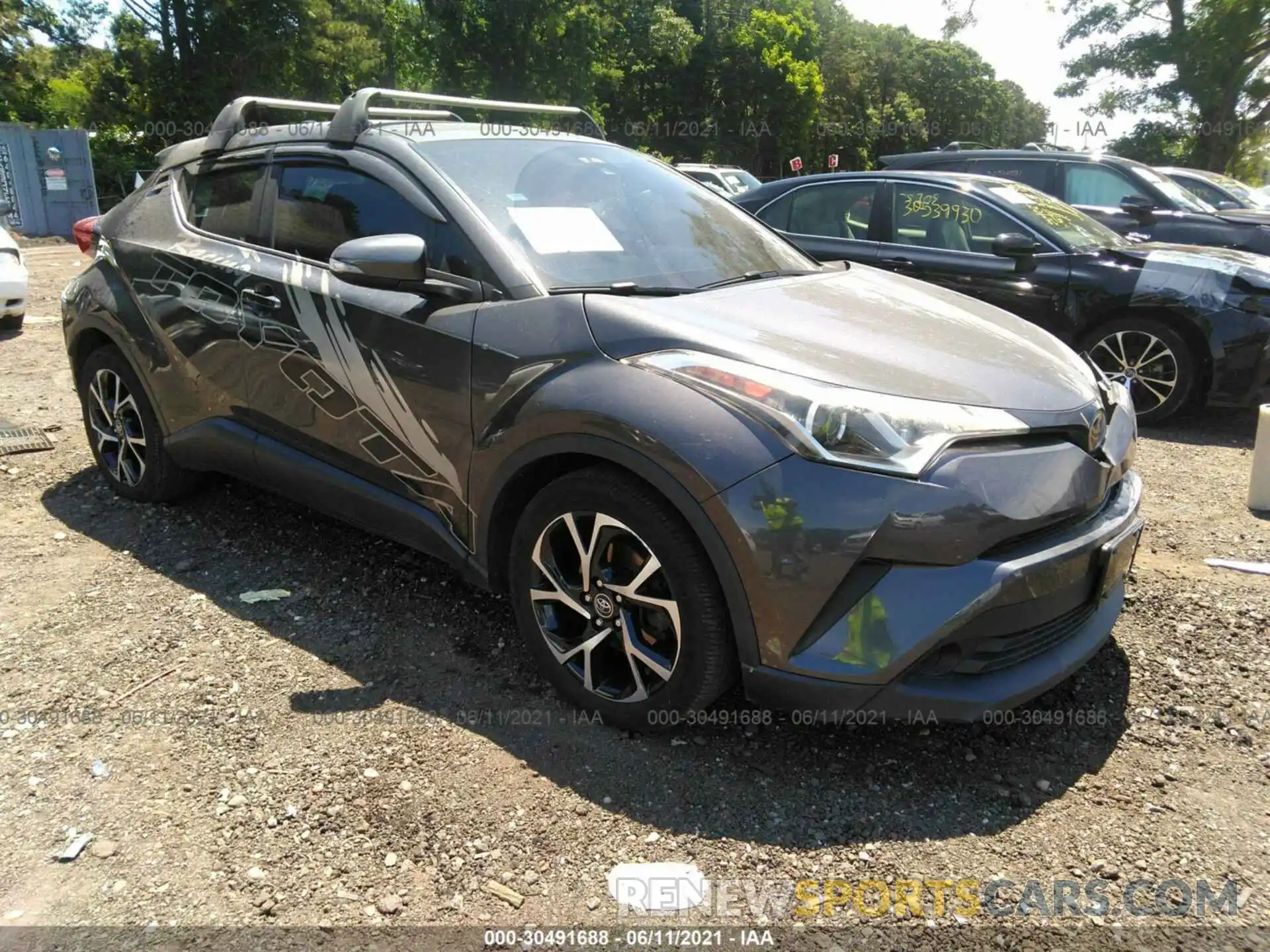 1 Фотография поврежденного автомобиля NMTKHMBX0KR068896 TOYOTA C-HR 2019