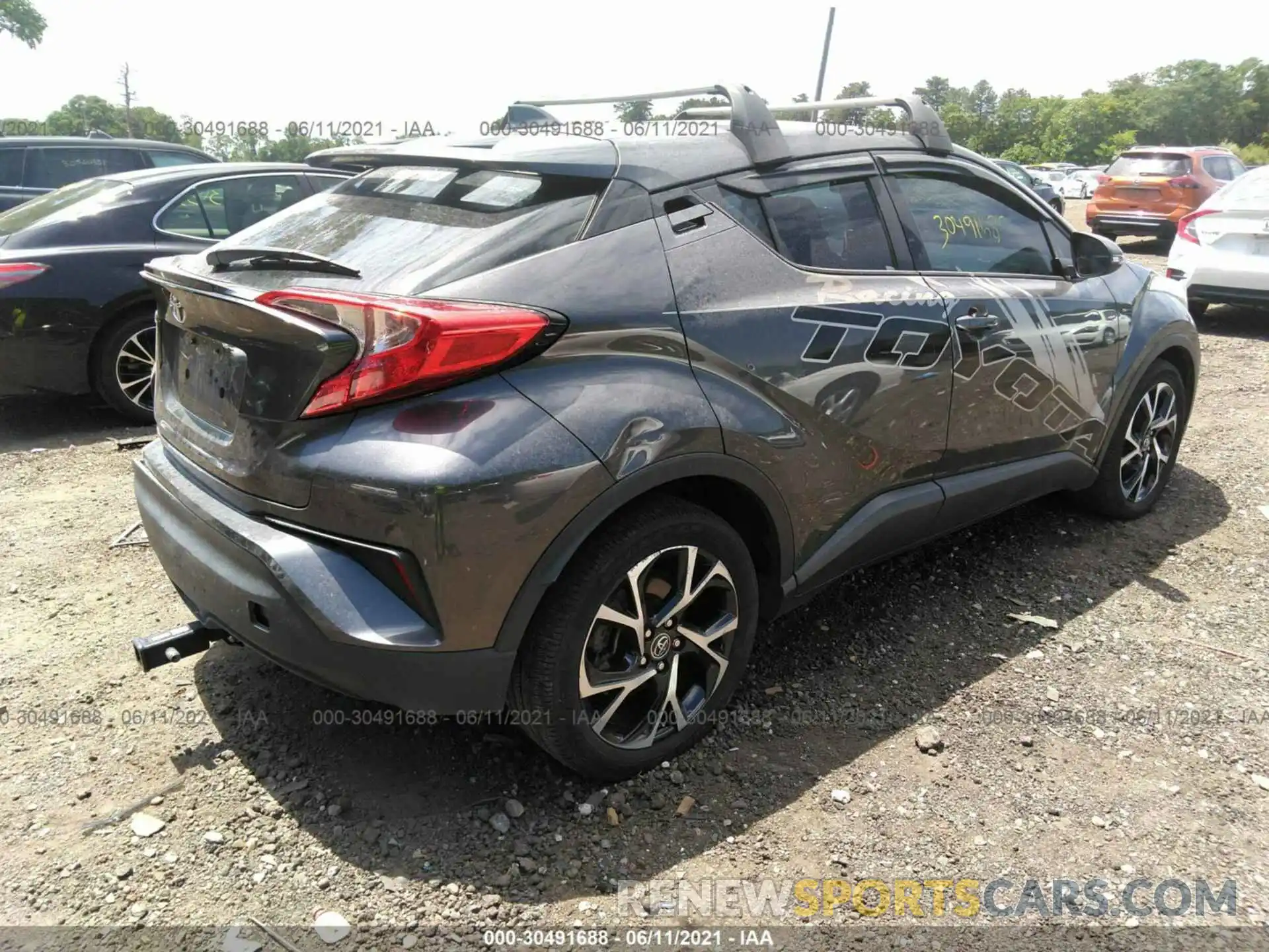 4 Фотография поврежденного автомобиля NMTKHMBX0KR068896 TOYOTA C-HR 2019