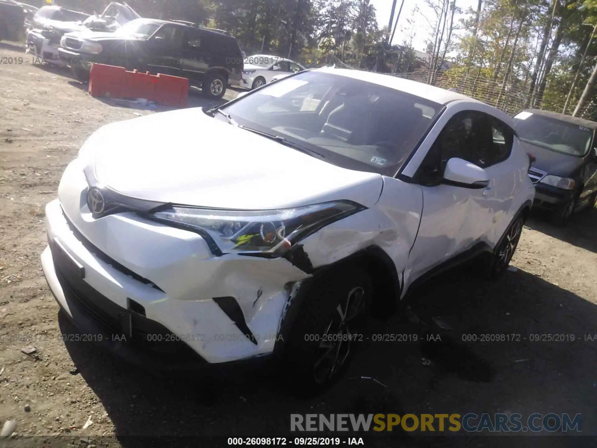 2 Фотография поврежденного автомобиля NMTKHMBX0KR076657 TOYOTA C-HR 2019