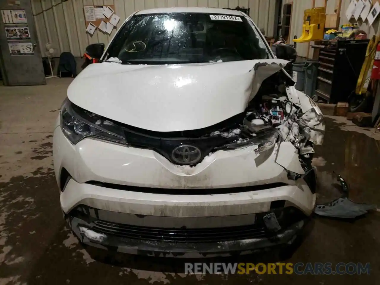 9 Photograph of a damaged car NMTKHMBX0KR078148 TOYOTA C-HR 2019