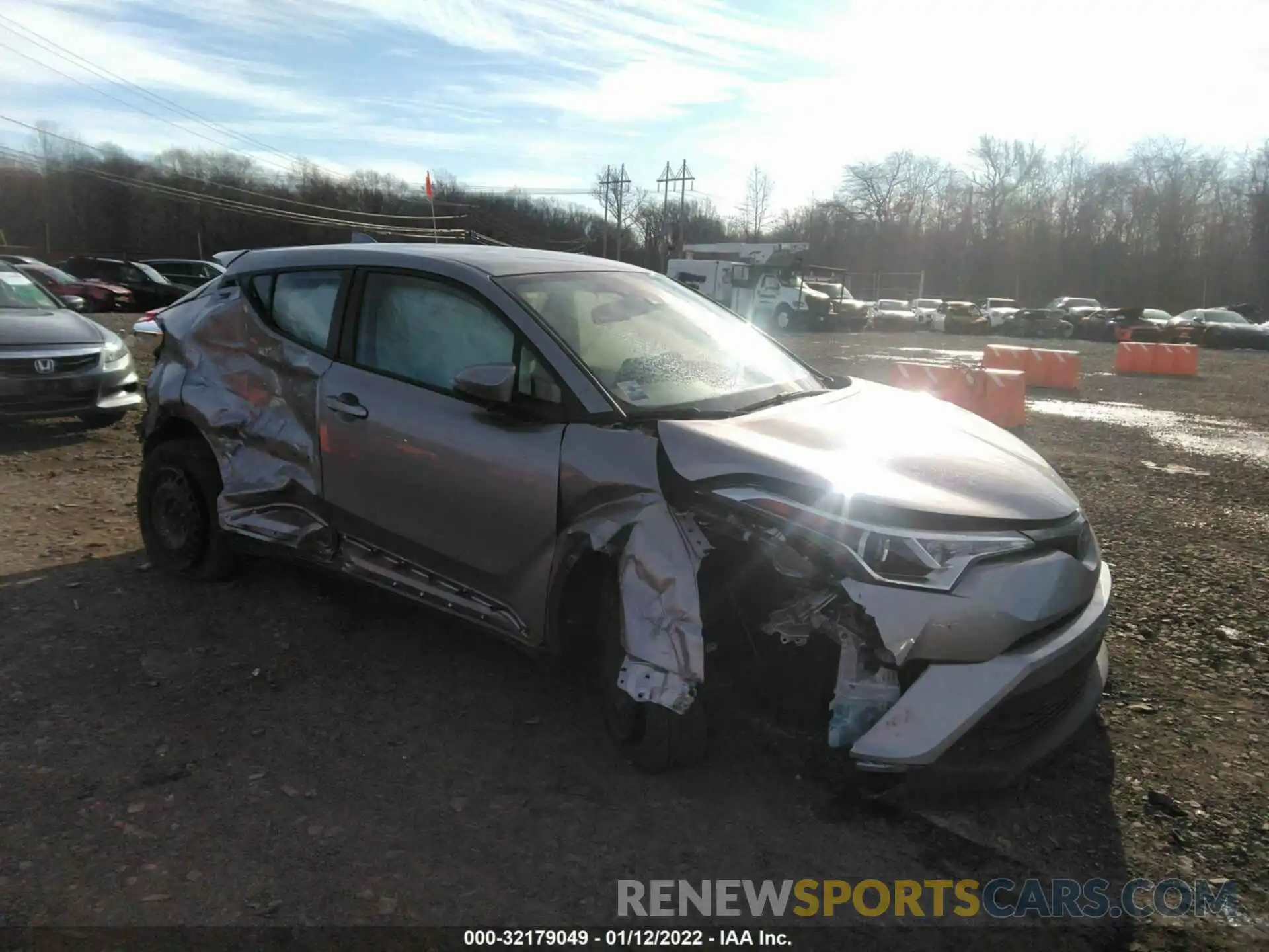 1 Photograph of a damaged car NMTKHMBX0KR080319 TOYOTA C-HR 2019