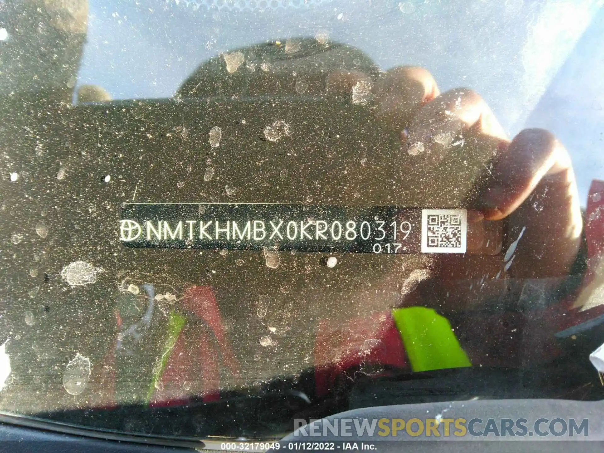 9 Фотография поврежденного автомобиля NMTKHMBX0KR080319 TOYOTA C-HR 2019