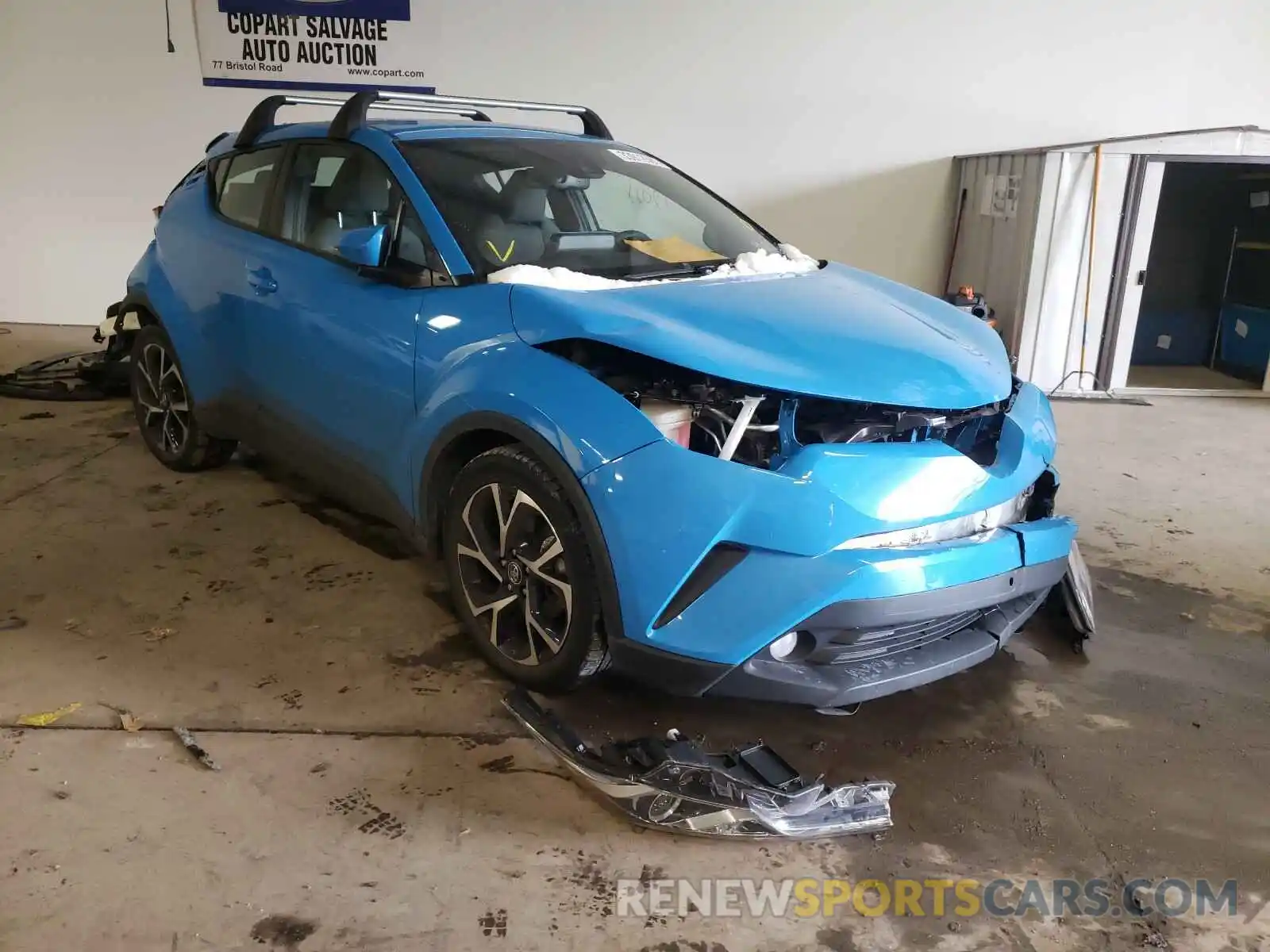 1 Фотография поврежденного автомобиля NMTKHMBX0KR085567 TOYOTA C-HR 2019