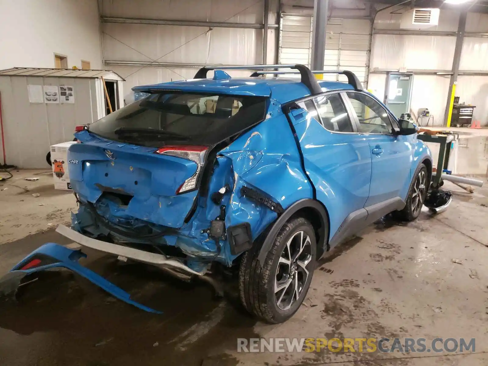 4 Фотография поврежденного автомобиля NMTKHMBX0KR085567 TOYOTA C-HR 2019