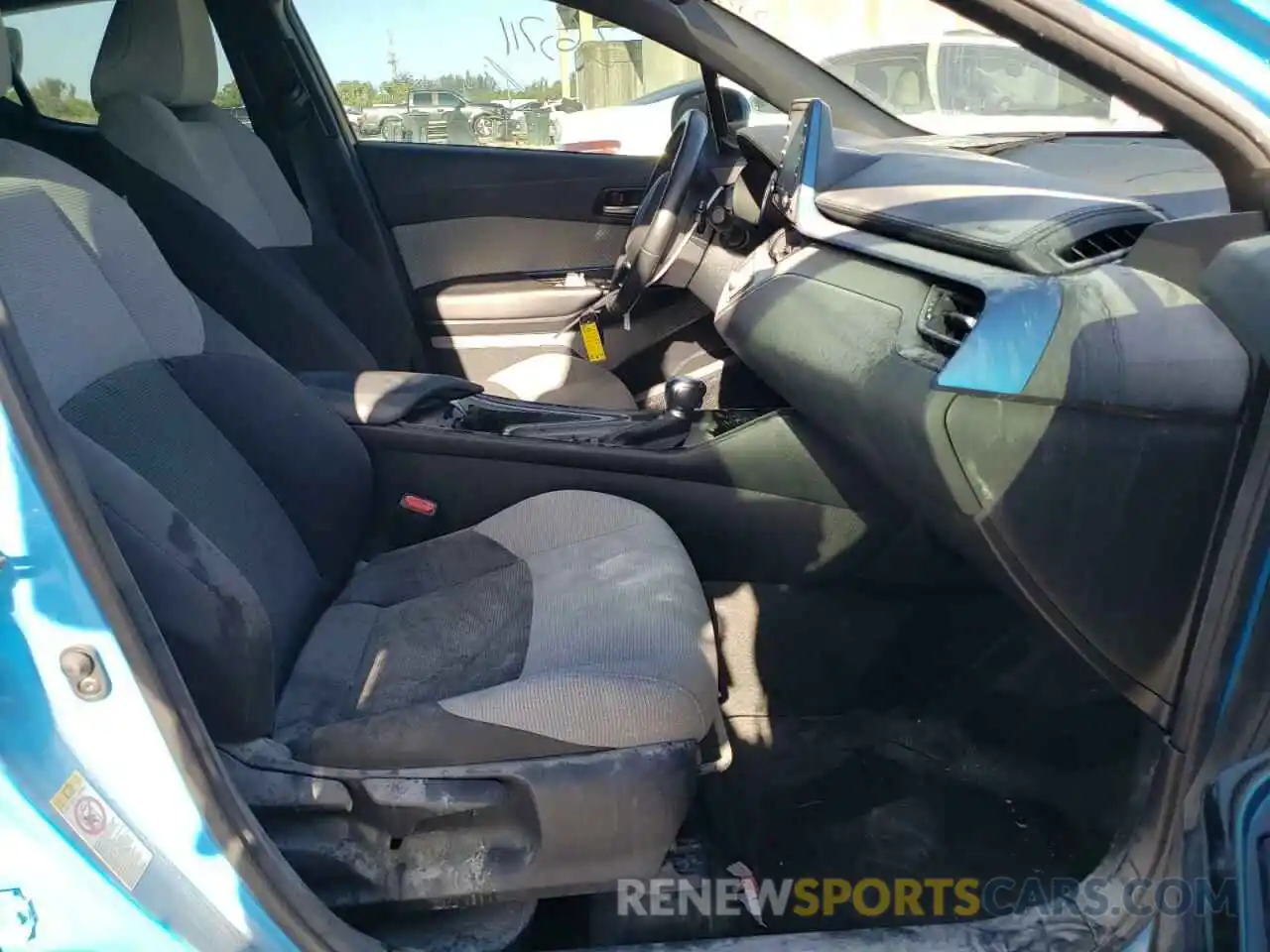 5 Photograph of a damaged car NMTKHMBX0KR088694 TOYOTA C-HR 2019