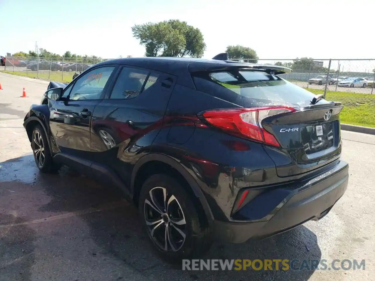 3 Photograph of a damaged car NMTKHMBX0KR088789 TOYOTA C-HR 2019