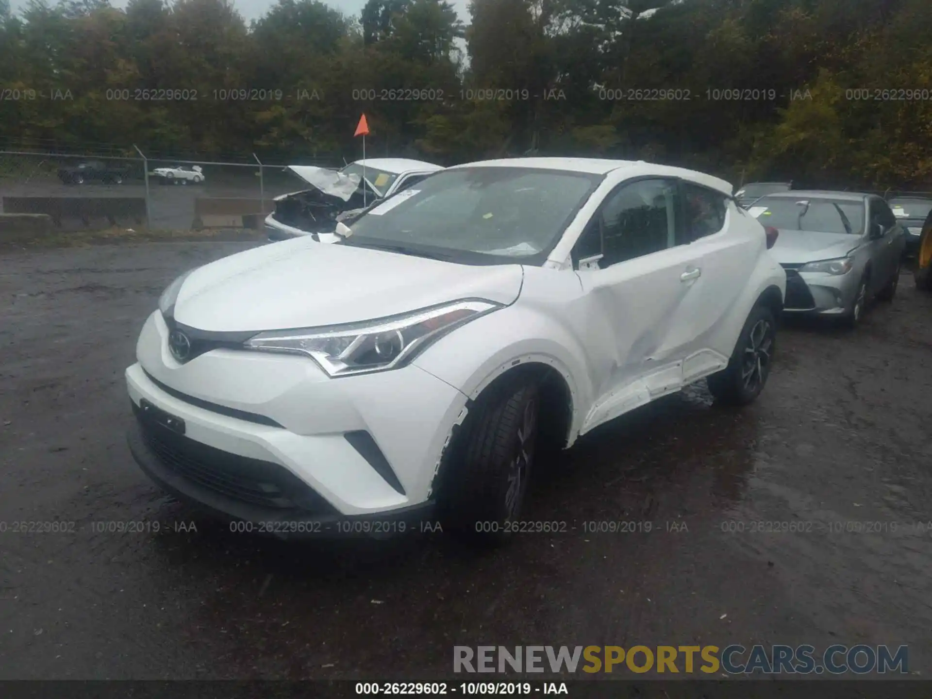 2 Фотография поврежденного автомобиля NMTKHMBX0KR095015 TOYOTA C-HR 2019