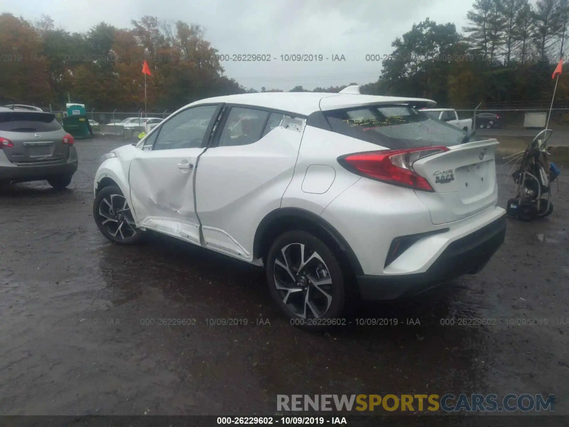 3 Фотография поврежденного автомобиля NMTKHMBX0KR095015 TOYOTA C-HR 2019