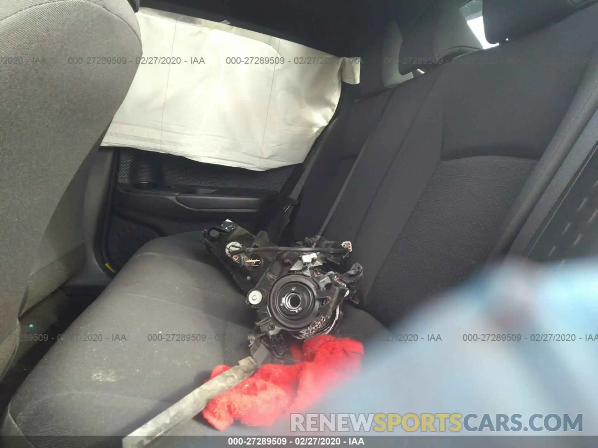 8 Photograph of a damaged car NMTKHMBX0KR099646 TOYOTA C-HR 2019