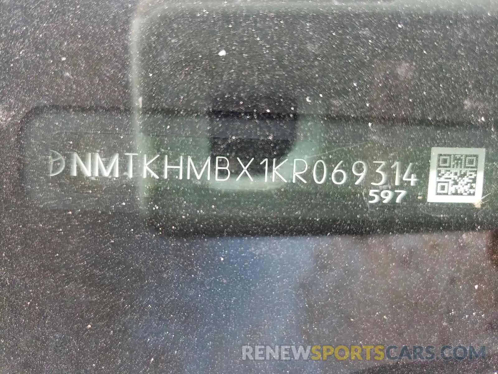 10 Photograph of a damaged car NMTKHMBX1KR069314 TOYOTA C-HR 2019