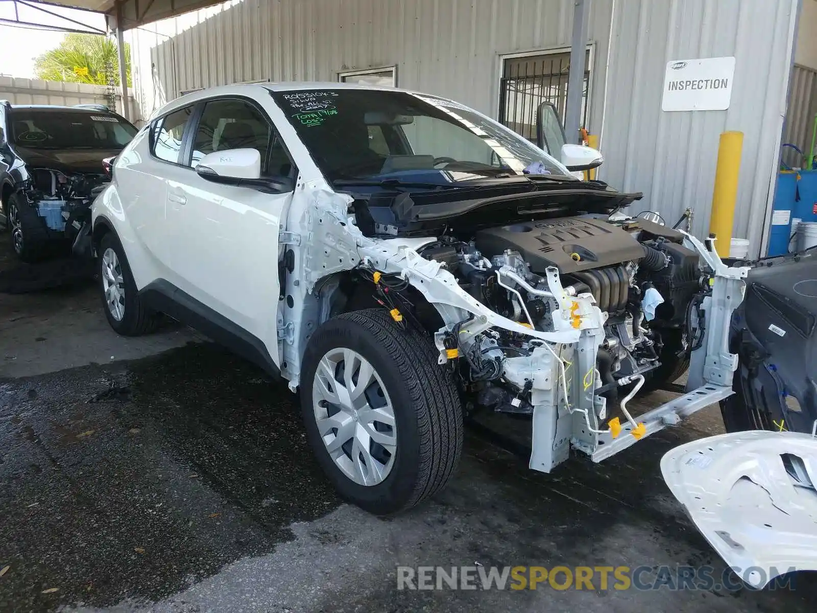 1 Photograph of a damaged car NMTKHMBX1KR075033 TOYOTA C-HR 2019