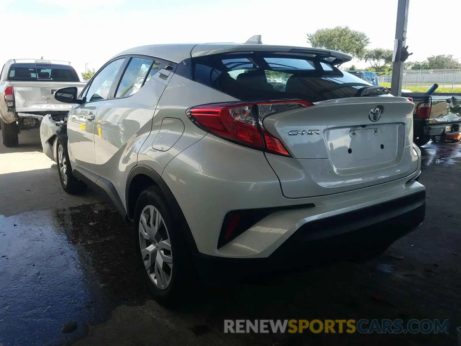 3 Photograph of a damaged car NMTKHMBX1KR075033 TOYOTA C-HR 2019