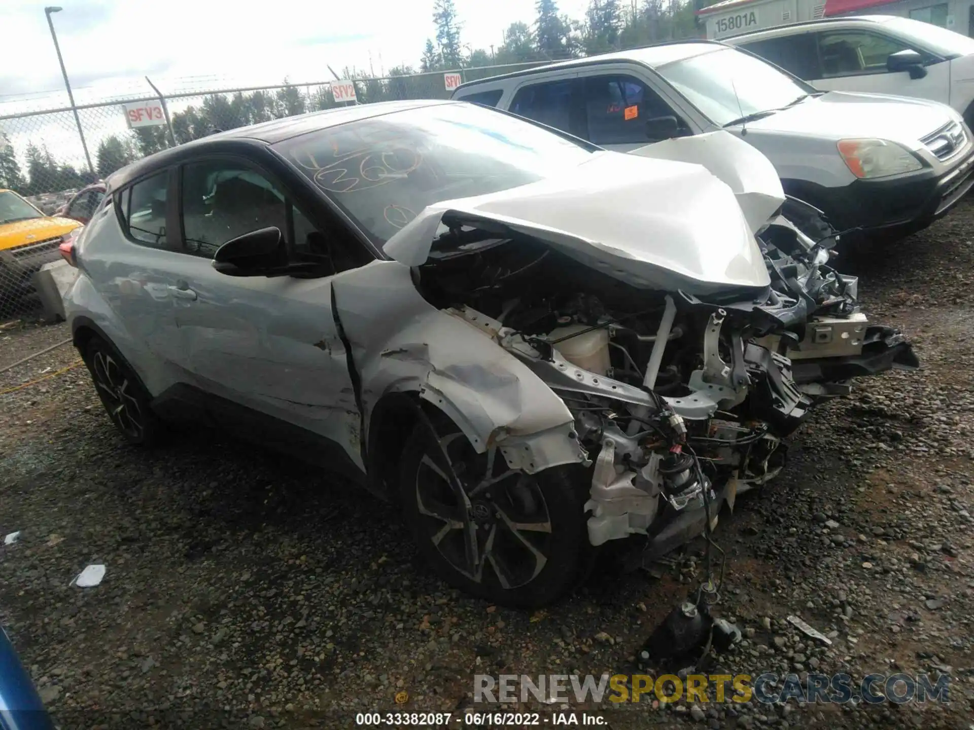 1 Photograph of a damaged car NMTKHMBX1KR077509 TOYOTA C-HR 2019