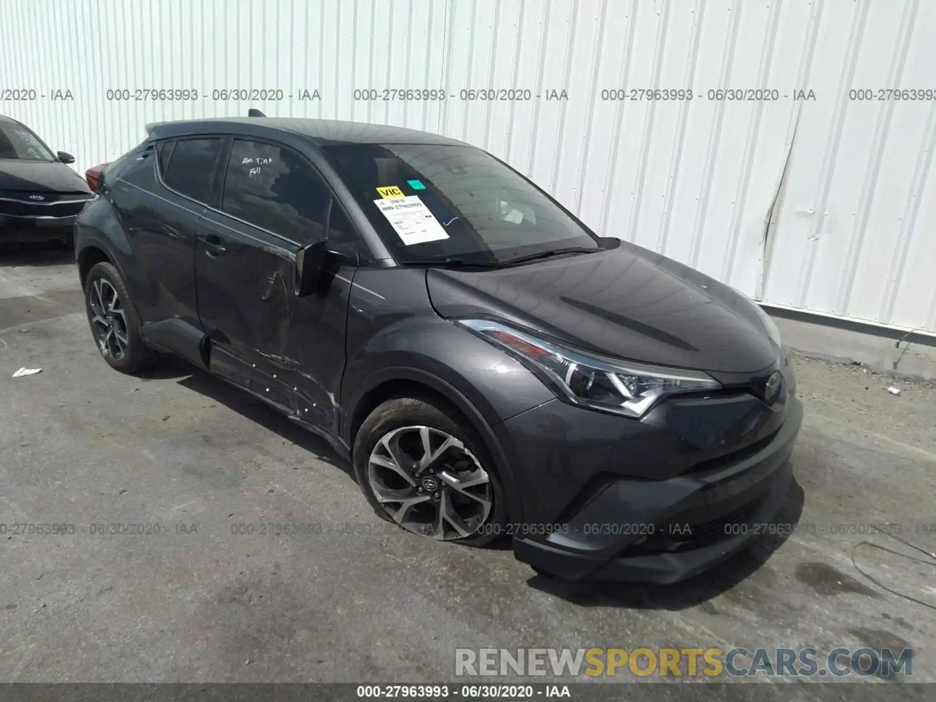 1 Фотография поврежденного автомобиля NMTKHMBX1KR077560 TOYOTA C-HR 2019