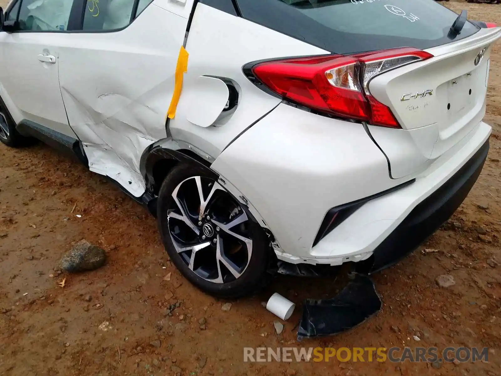 9 Фотография поврежденного автомобиля NMTKHMBX1KR079437 TOYOTA C-HR 2019