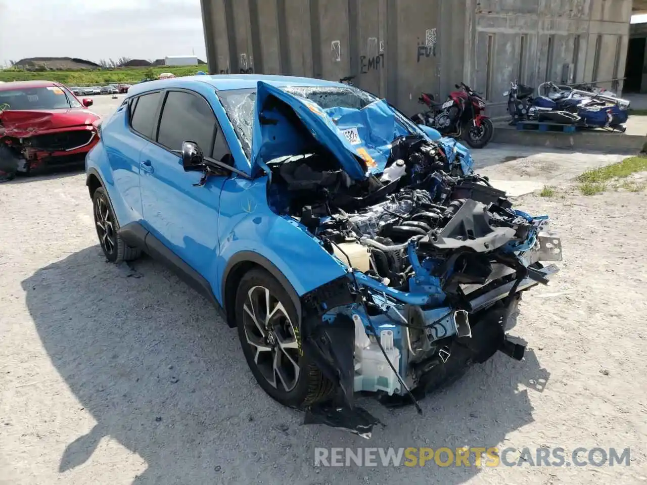 1 Photograph of a damaged car NMTKHMBX1KR082497 TOYOTA C-HR 2019