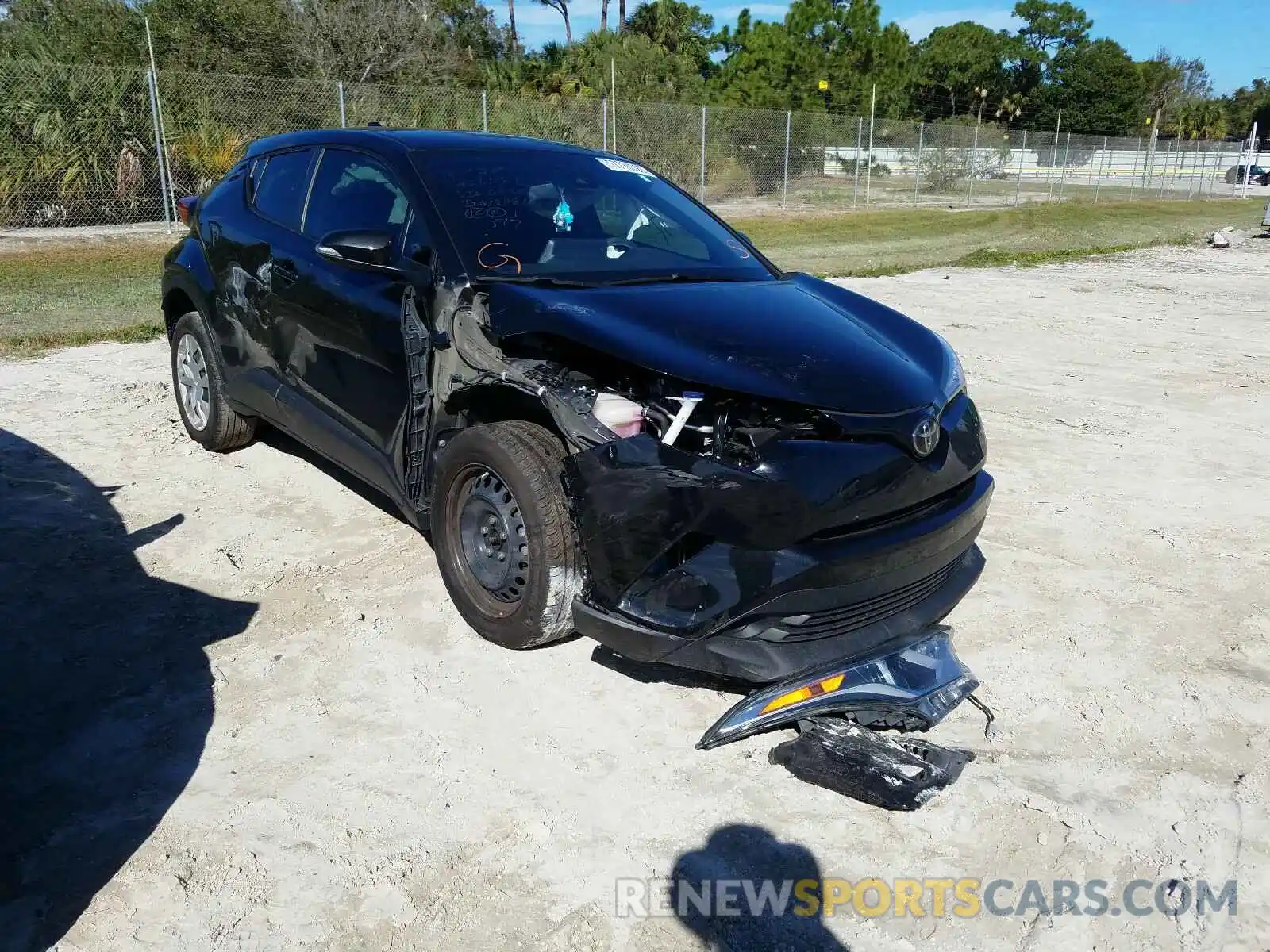 1 Photograph of a damaged car NMTKHMBX1KR088669 TOYOTA C-HR 2019