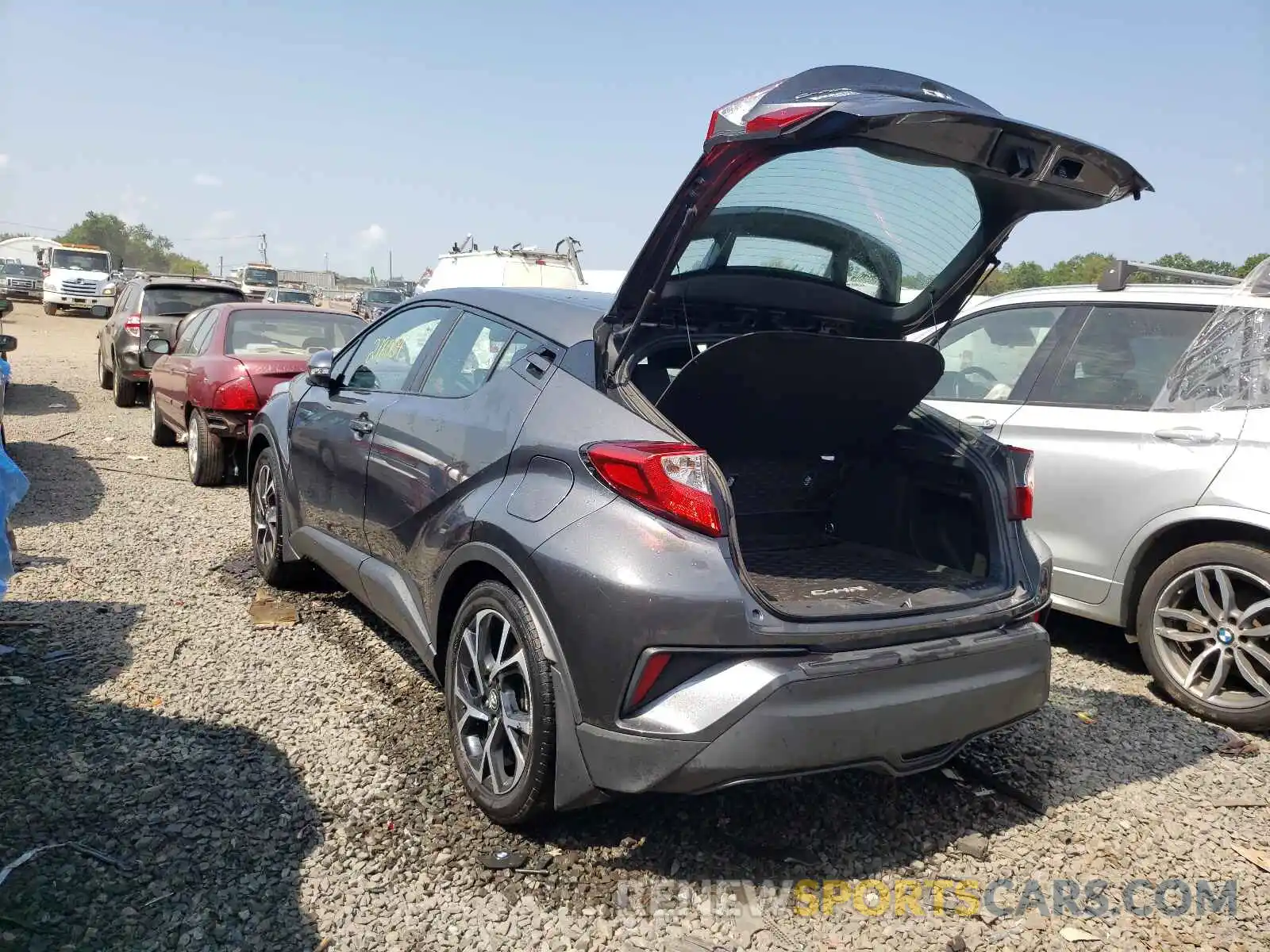 3 Фотография поврежденного автомобиля NMTKHMBX1KR090227 TOYOTA C-HR 2019