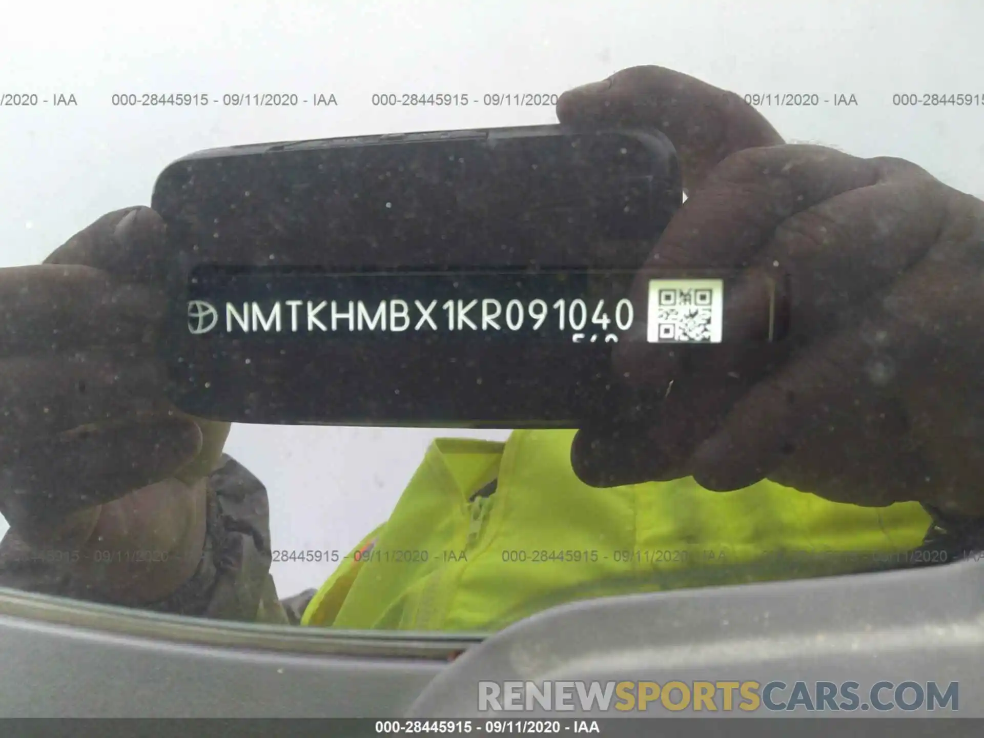 9 Photograph of a damaged car NMTKHMBX1KR091040 TOYOTA C-HR 2019