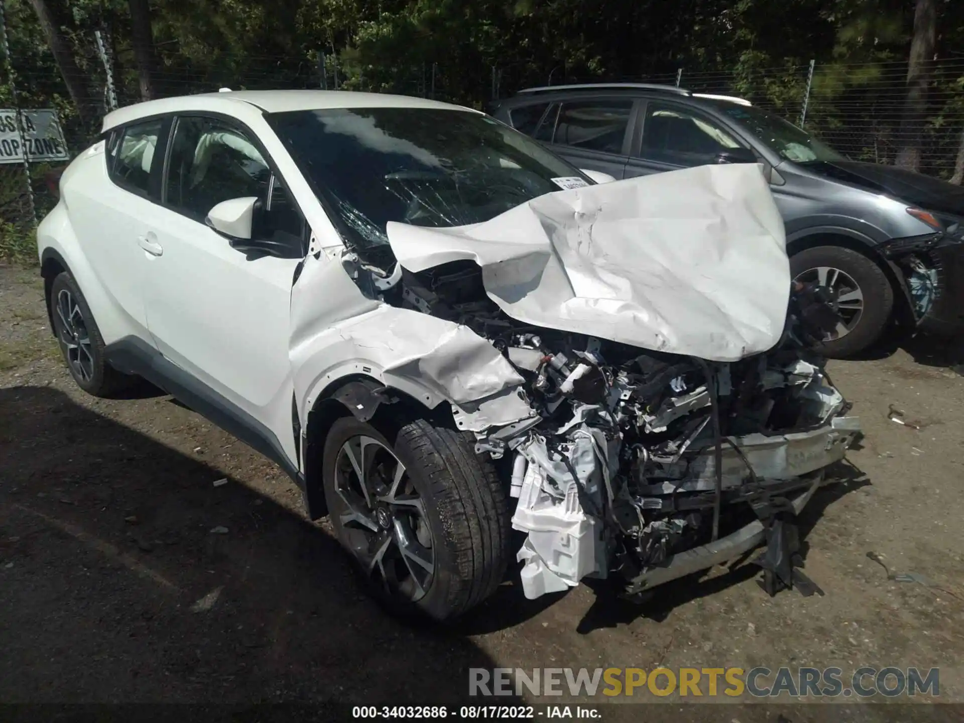 1 Photograph of a damaged car NMTKHMBX1KR092723 TOYOTA C-HR 2019