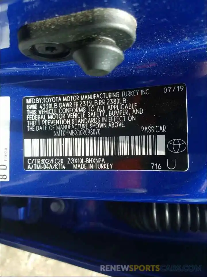 10 Photograph of a damaged car NMTKHMBX1KR098070 TOYOTA C-HR 2019