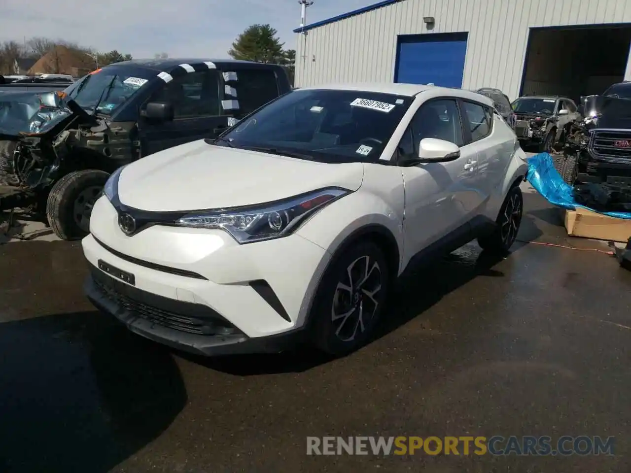 2 Photograph of a damaged car NMTKHMBX1KR099767 TOYOTA C-HR 2019