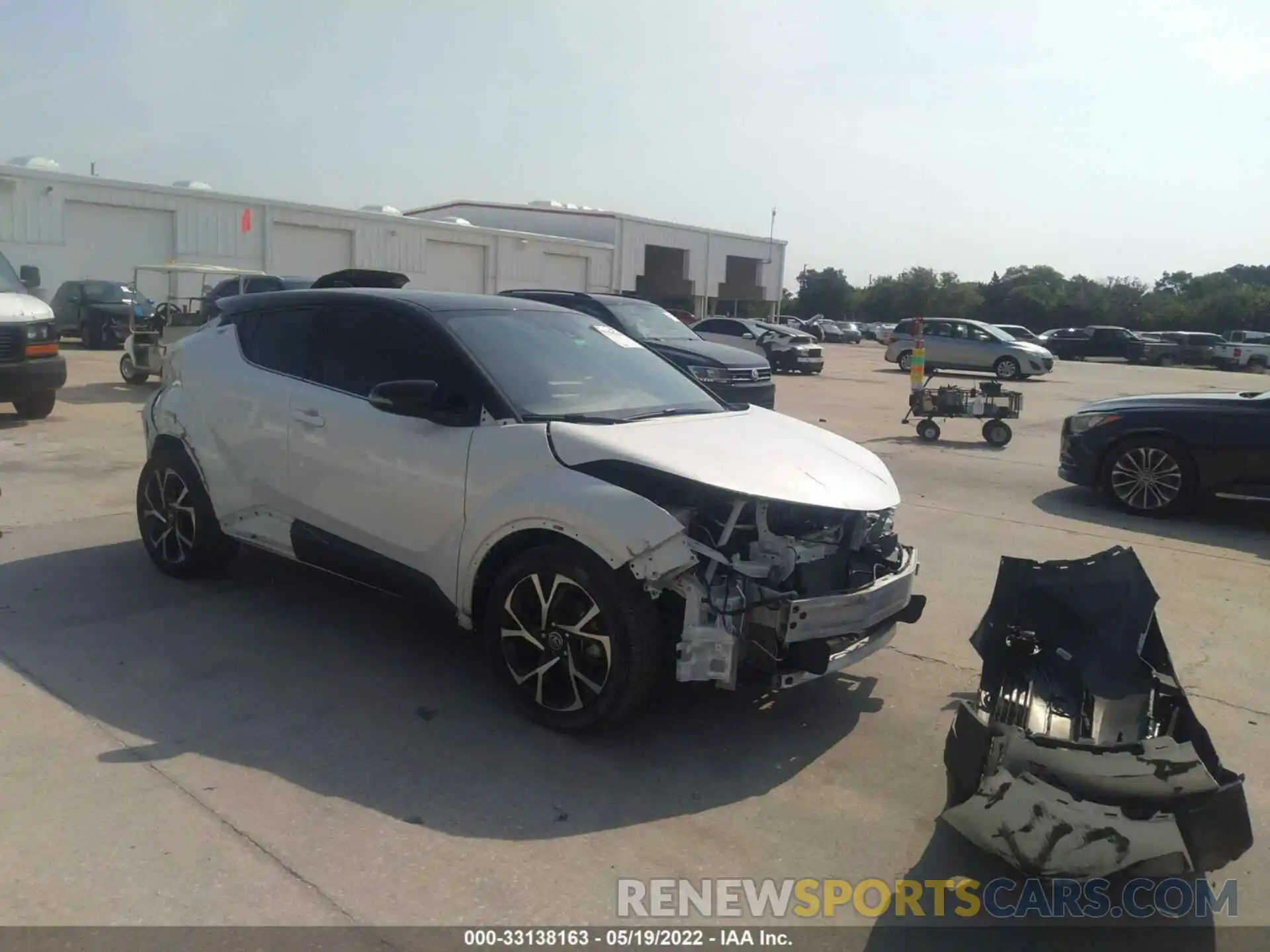 1 Photograph of a damaged car NMTKHMBX2KR072867 TOYOTA C-HR 2019