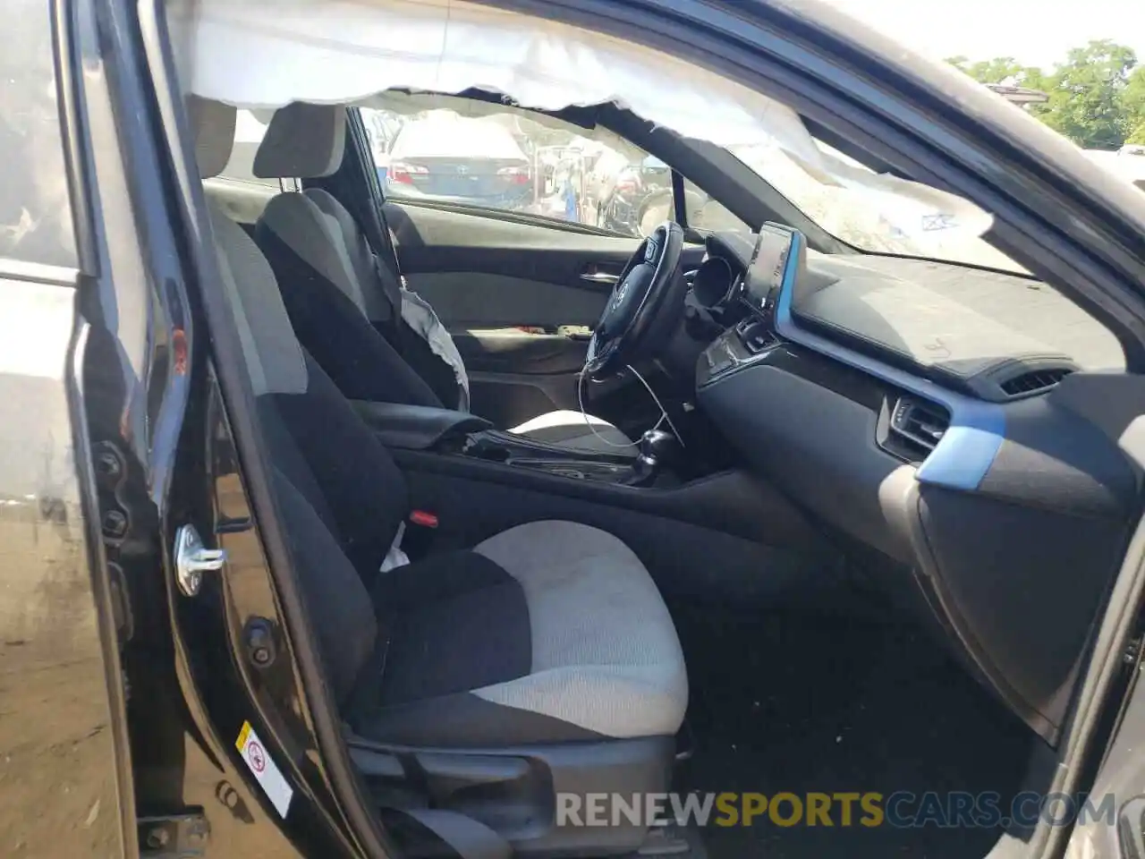 5 Photograph of a damaged car NMTKHMBX2KR073789 TOYOTA C-HR 2019