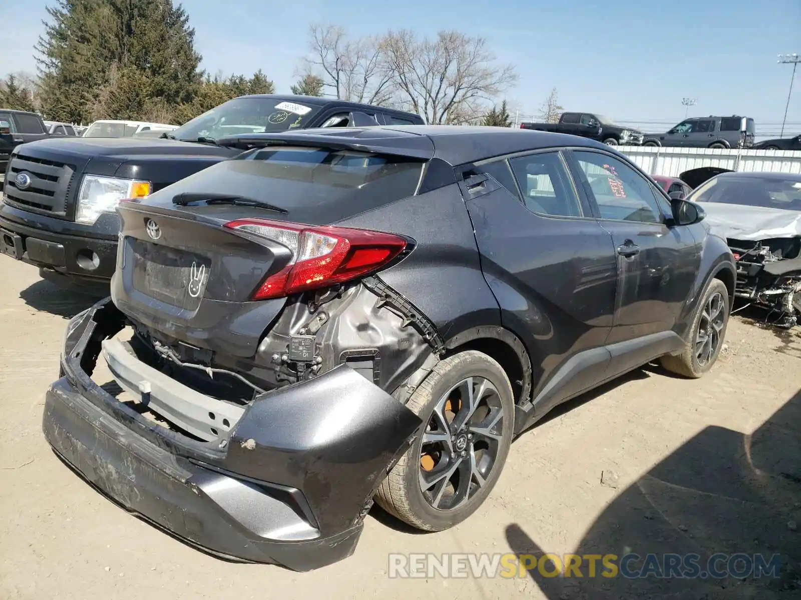 4 Фотография поврежденного автомобиля NMTKHMBX2KR083075 TOYOTA C-HR 2019